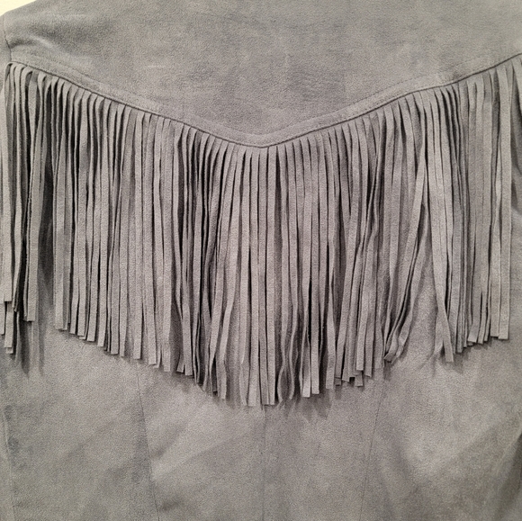 SCOOP vegan suede fringe short, cropped jacket size S, 4 to 6 EUC - Picture 10 of 10